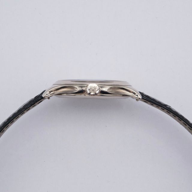 Patek Philippe Calatrava 5227G-010 Image 7